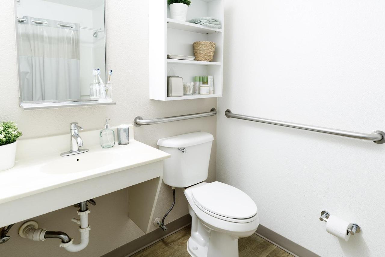 Intown Suites Extended Stay San Antonio Tx - Leon Valley North Екстер'єр фото